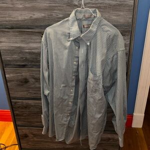 Men’s Van Heusen Button Up Dress Shirt
